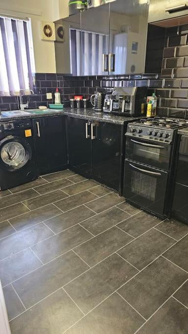 Open Planned Apartment バーケンヘッド エクステリア 写真
